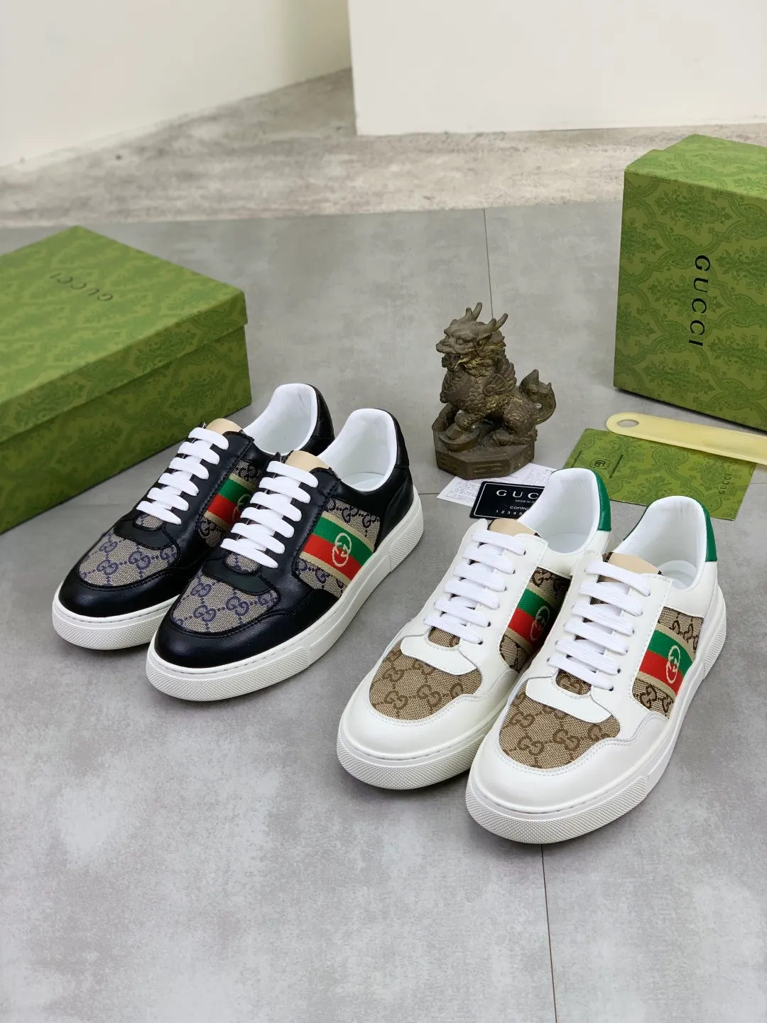 Men's shoes 💰P420 💰[New style]🆘 The latest model from Gucci GUCCI official website🎁Classic casual and fashionable men's shoes👟Best model💥The style is simple and elegant, exclusive for trendy men. Unique official website latest brand elements👑Gucci original decoration, fashionable and generous, original soft calfskin fabric➕Comfortable soft first-layer pigskin lining ✅The official website specifies wear-resistant casual outsole, the classic model is photographed in real life🎬Color: 2️⃣colors available😍Number of codes: 38-44